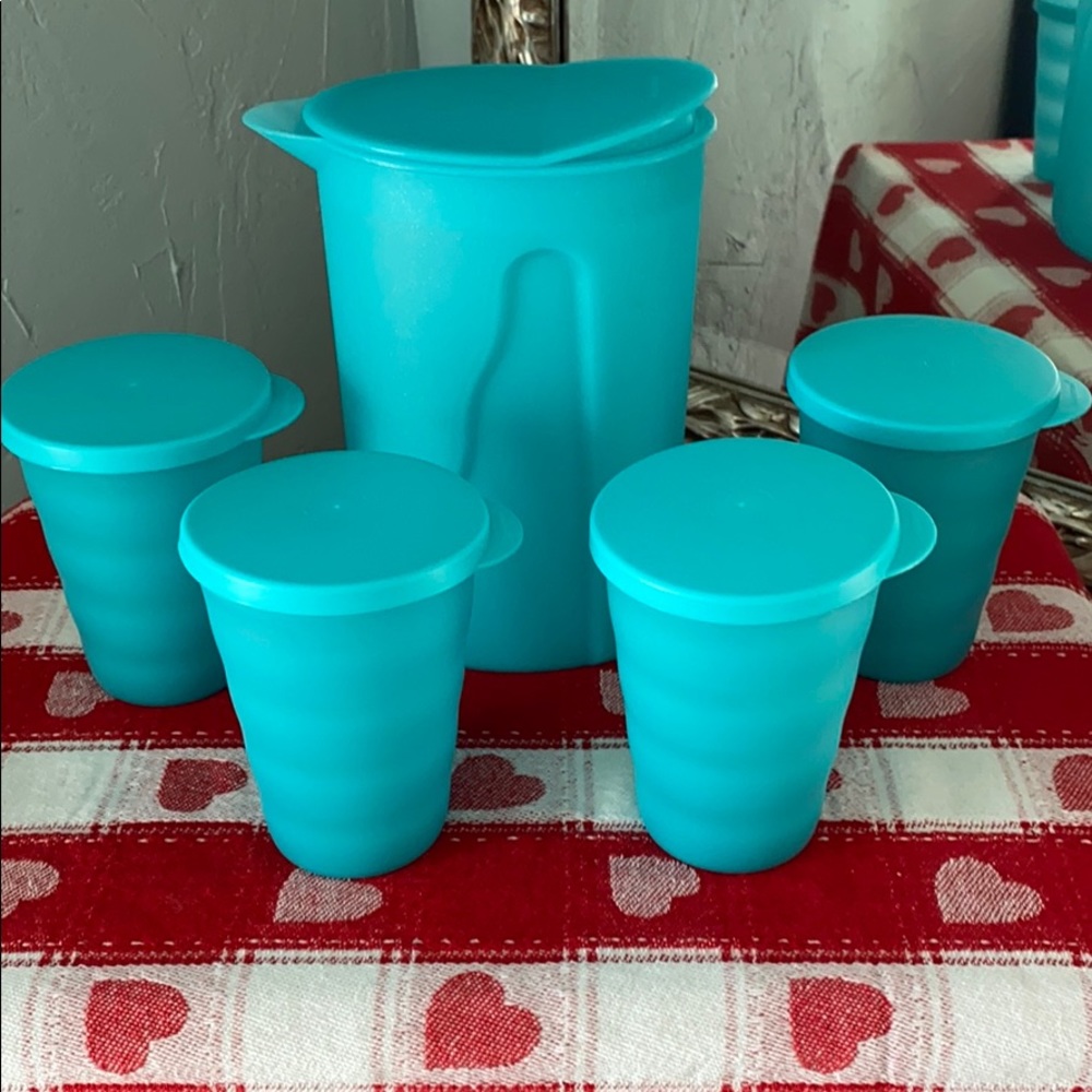 Tupperware pitcher and tumblers